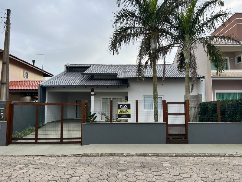 Casa para lancamento com 3 quartos, 120m² - Foto 1