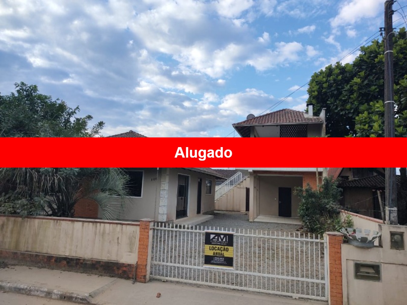 Casa para alugar com 5 quartos, 95m² - Foto 1