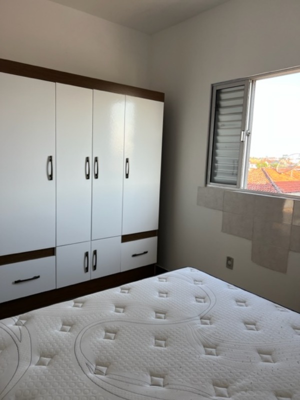 Apartamento à venda com 2 quartos, 75m² - Foto 13