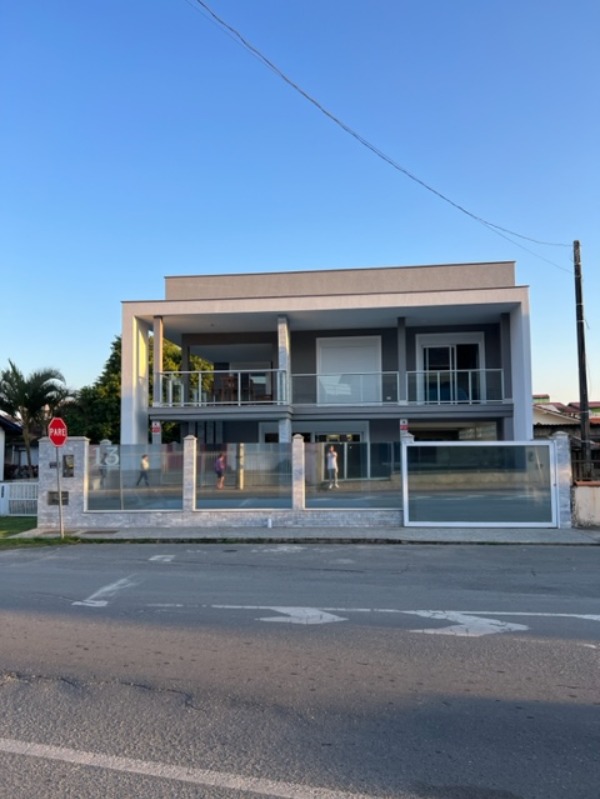 Casa para lancamento com 5 quartos, 350m² - Foto 1