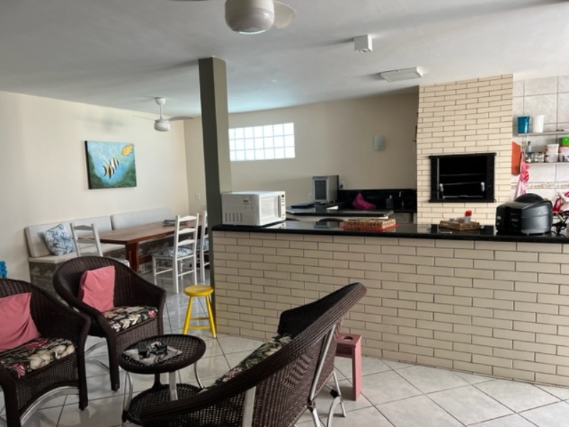 Casa à venda e aluguel com 4 quartos, 180m² - Foto 13