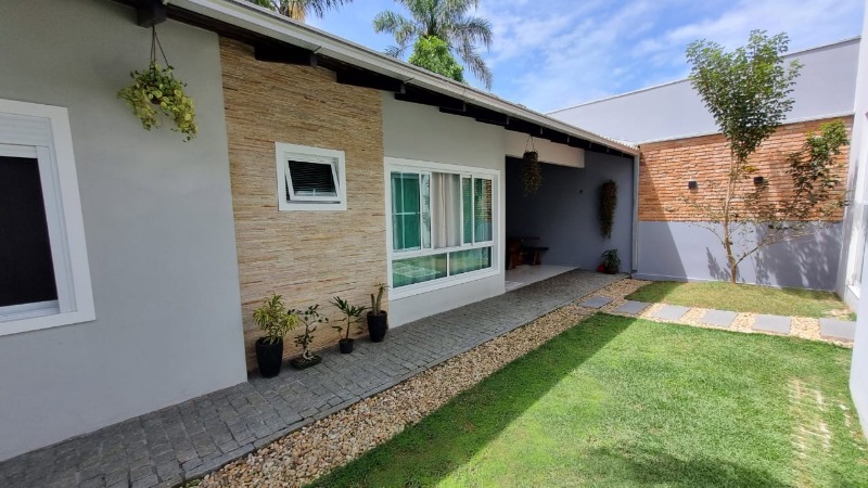 Casa à venda com 3 quartos, 220m² - Foto 27