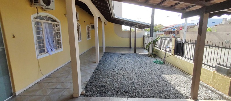 Casa à venda com 3 quartos, 150m² - Foto 27