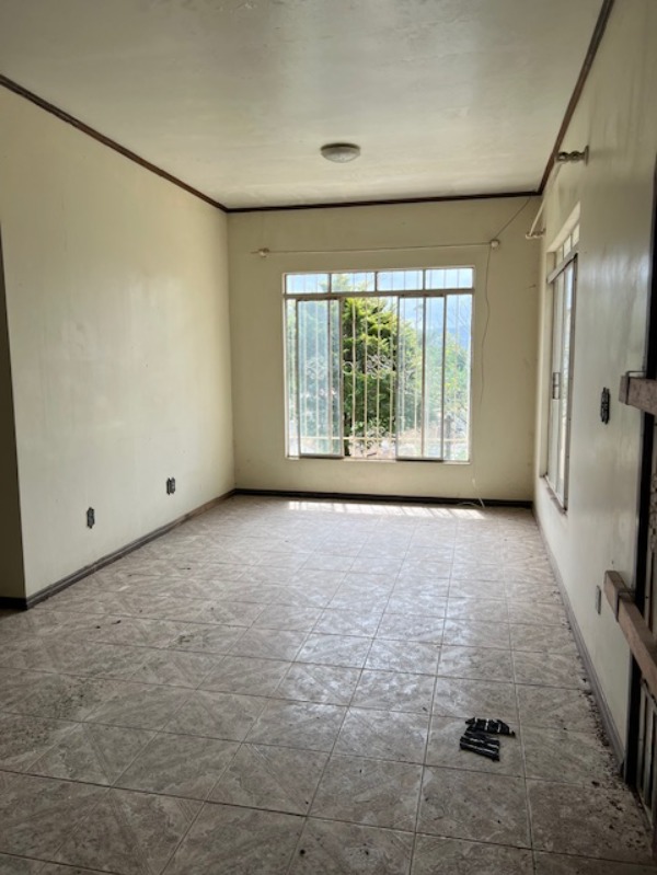 Casa à venda com 5 quartos, 500m² - Foto 2