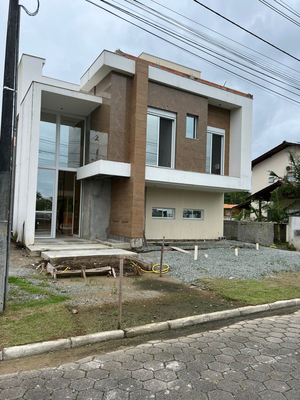 Casa à venda com 3 quartos, 360m² - Foto 39