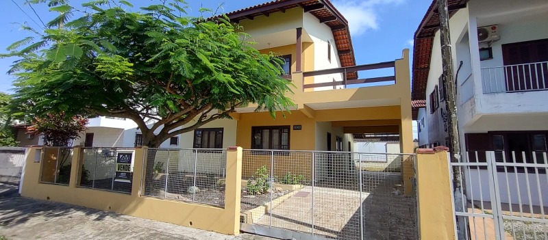 Casa à venda com 3 quartos, 178m² - Foto 35