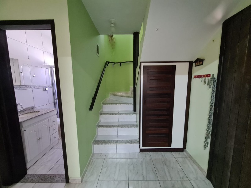 Casa à venda com 3 quartos, 178m² - Foto 9