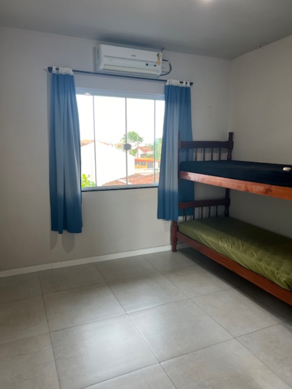 Apartamento para alugar com 3 quartos, 150m² - Foto 4