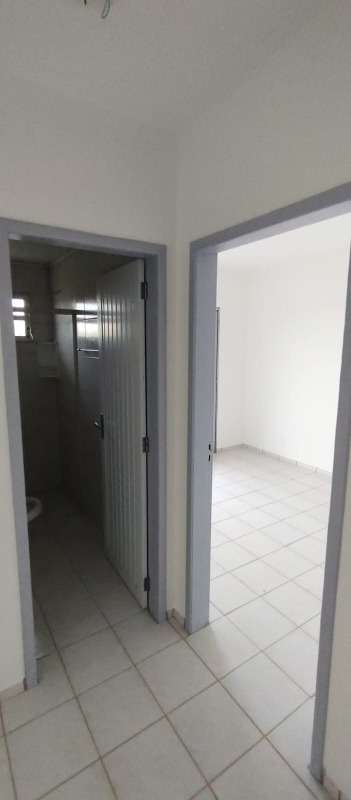 Apartamento para alugar com 2 quartos, 70m² - Foto 11