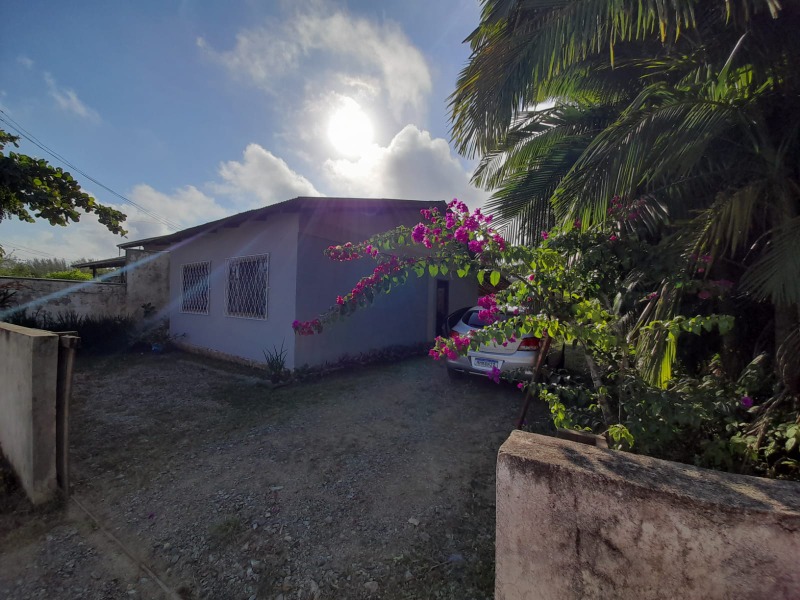 Casa à venda e aluguel com 3 quartos, 90m² - Foto 2