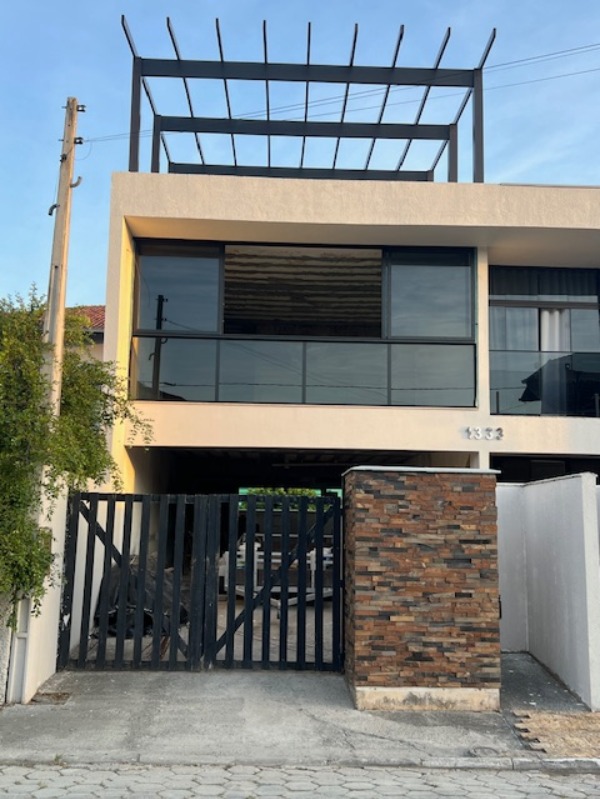 Casa à venda com 3 quartos, 309m² - Foto 17