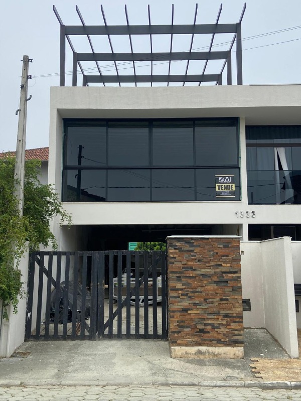 Casa à venda com 3 quartos, 309m² - Foto 3