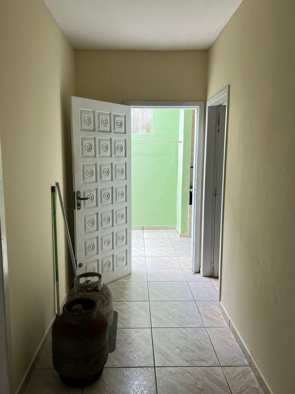 Casa para alugar com 3 quartos, 90m² - Foto 10