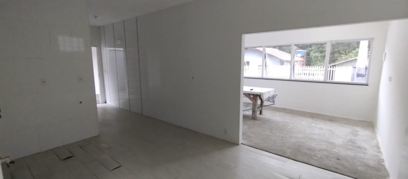 Casa à venda com 2 quartos, 100m² - Foto 11