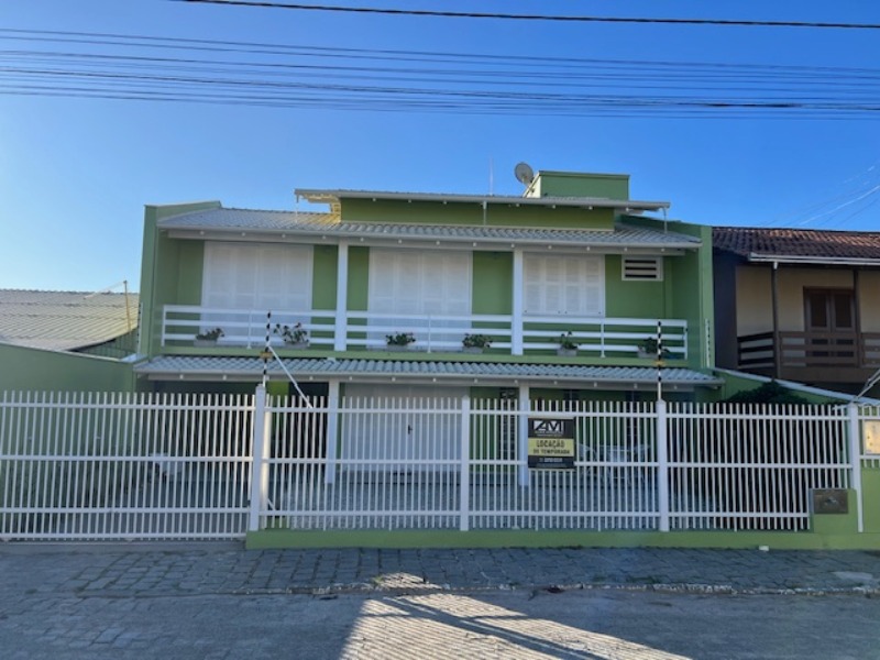 Casa à venda e temporada com 4 quartos, 250m² - Foto 38