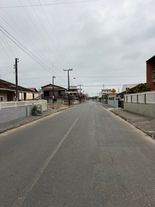 Casa à venda e aluguel com 7 quartos, 200m² - Foto 7