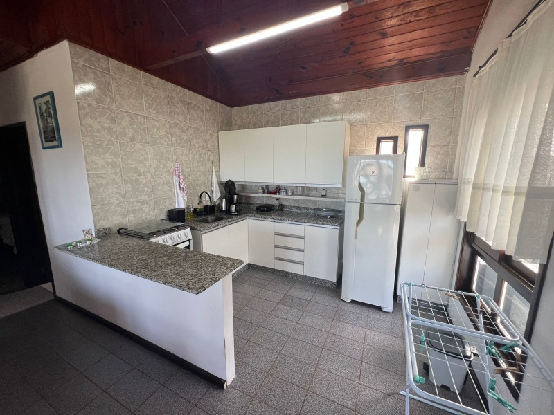 Casa à venda com 4 quartos, 150m² - Foto 15