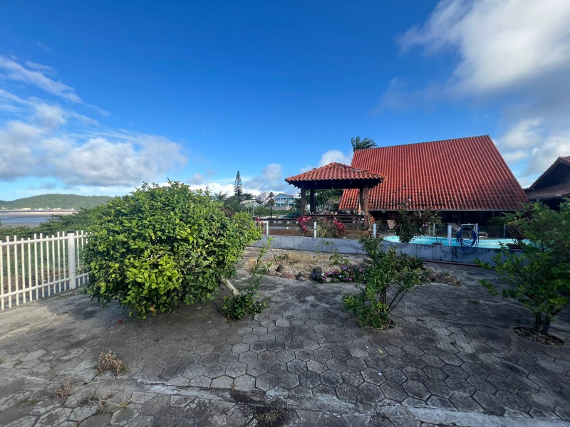 Casa à venda com 4 quartos, 150m² - Foto 4