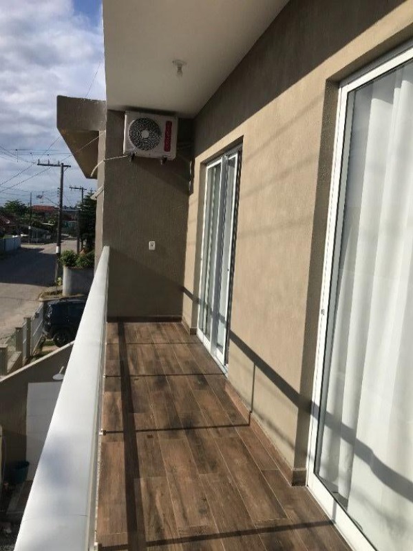 Casa à venda com 2 quartos, 140m² - Foto 2