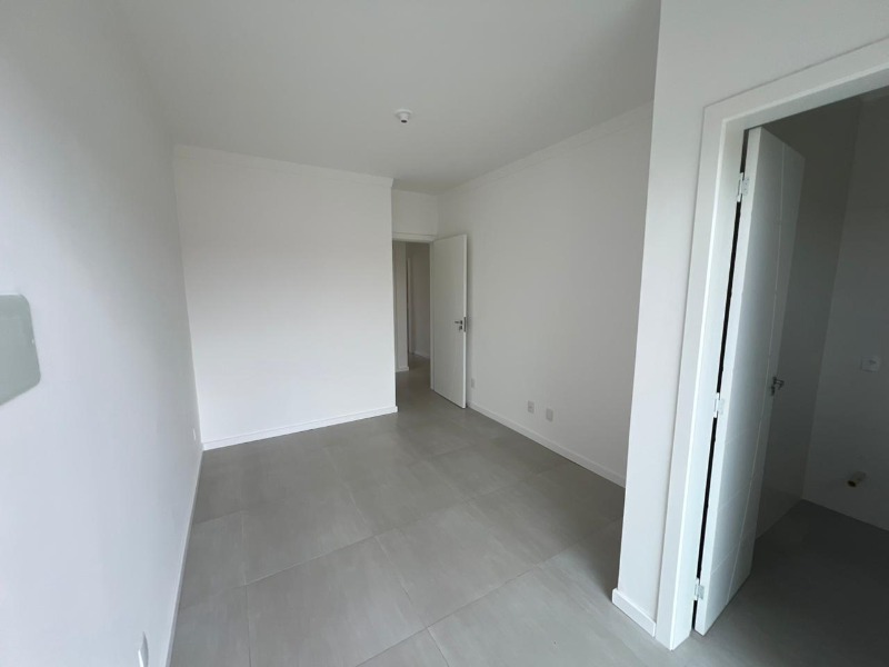 Casa à venda com 3 quartos, 100m² - Foto 41