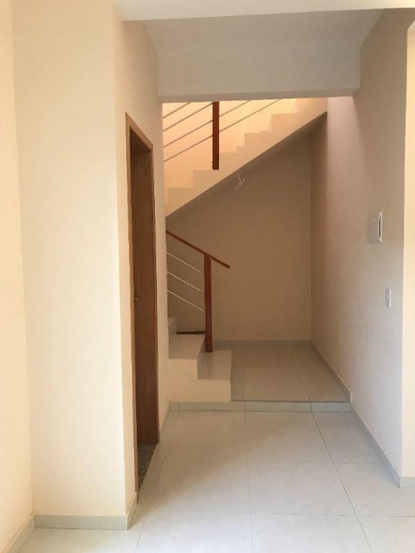 Casa à venda com 2 quartos, 140m² - Foto 8