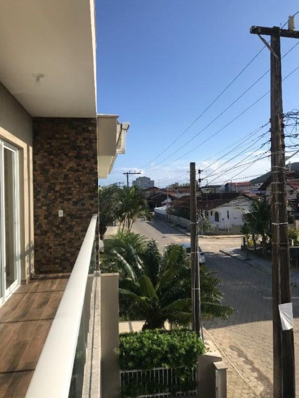 Casa à venda com 2 quartos, 140m² - Foto 18