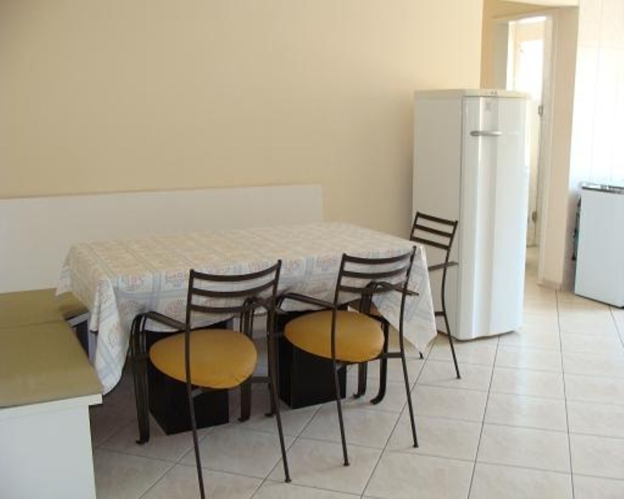 Apartamento à venda e aluguel com 2 quartos, 70m² - Foto 7