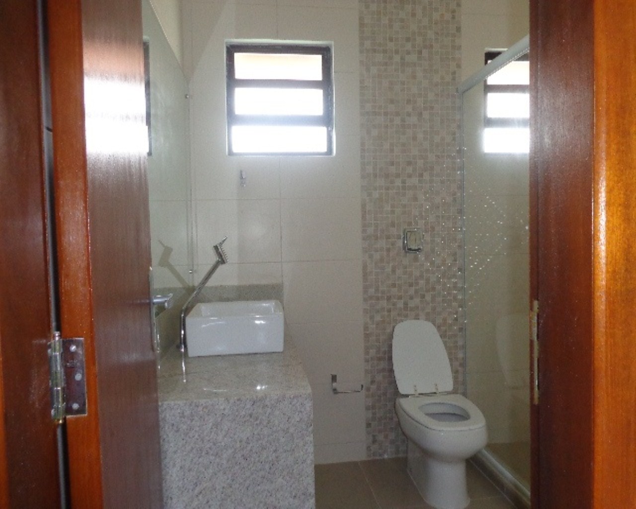 Casa à venda e aluguel com 4 quartos, 180m² - Foto 13