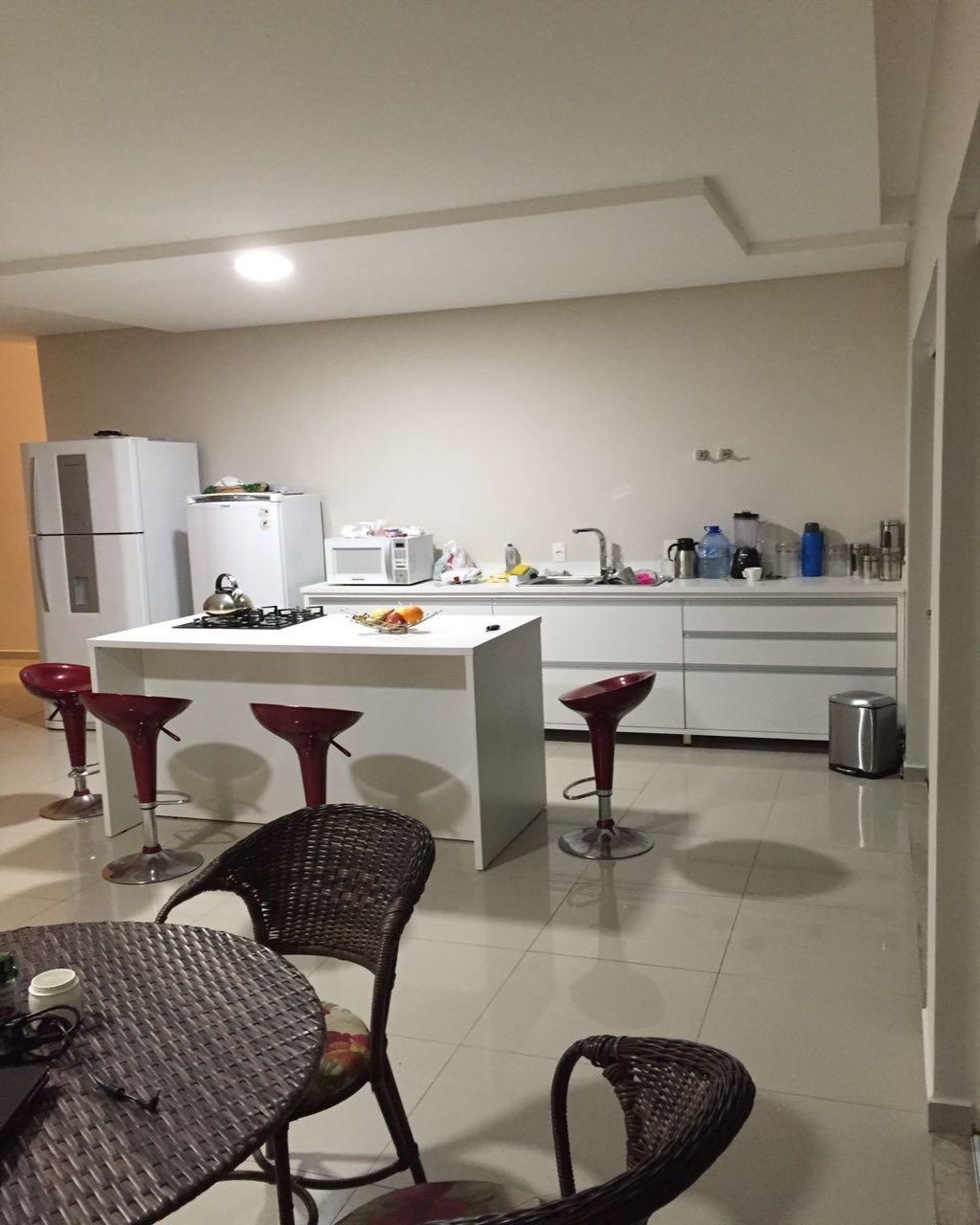 Casa à venda e aluguel com 4 quartos, 250m² - Foto 3