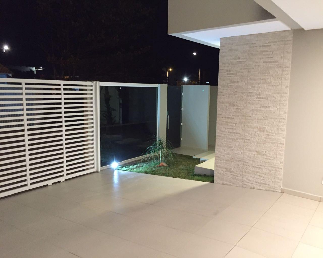 Casa à venda e aluguel com 4 quartos, 250m² - Foto 14