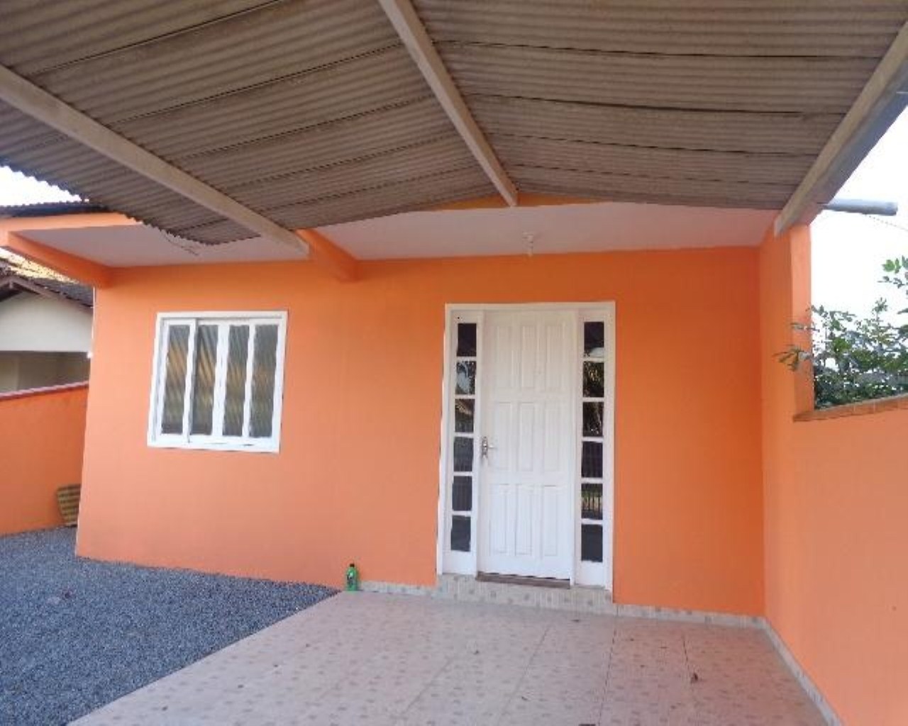 Casa para alugar com 3 quartos, 100m² - Foto 2