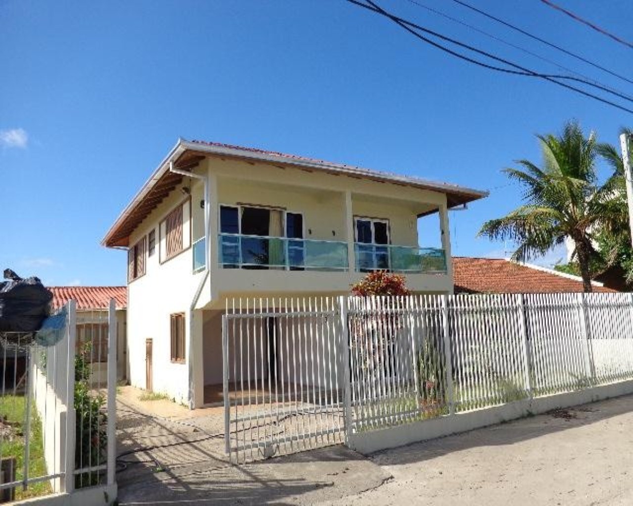 Sobrado à venda com 5 quartos, 200m² - Foto 3