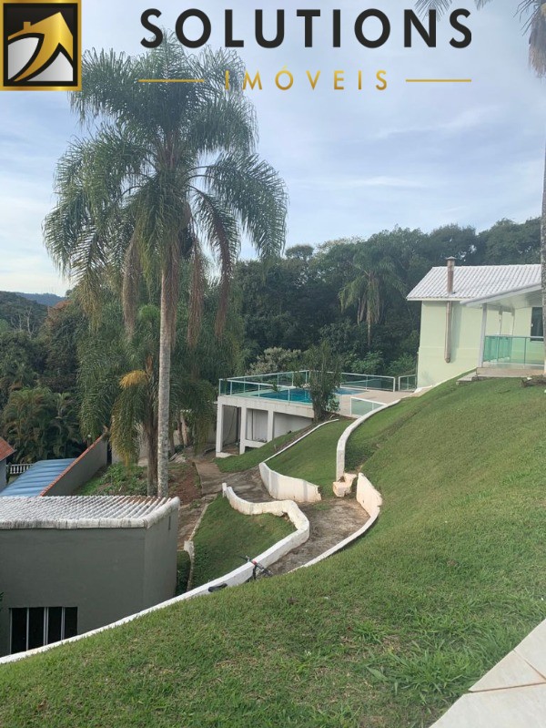 Casa a venda no Condomínio Alpes de Caieiras