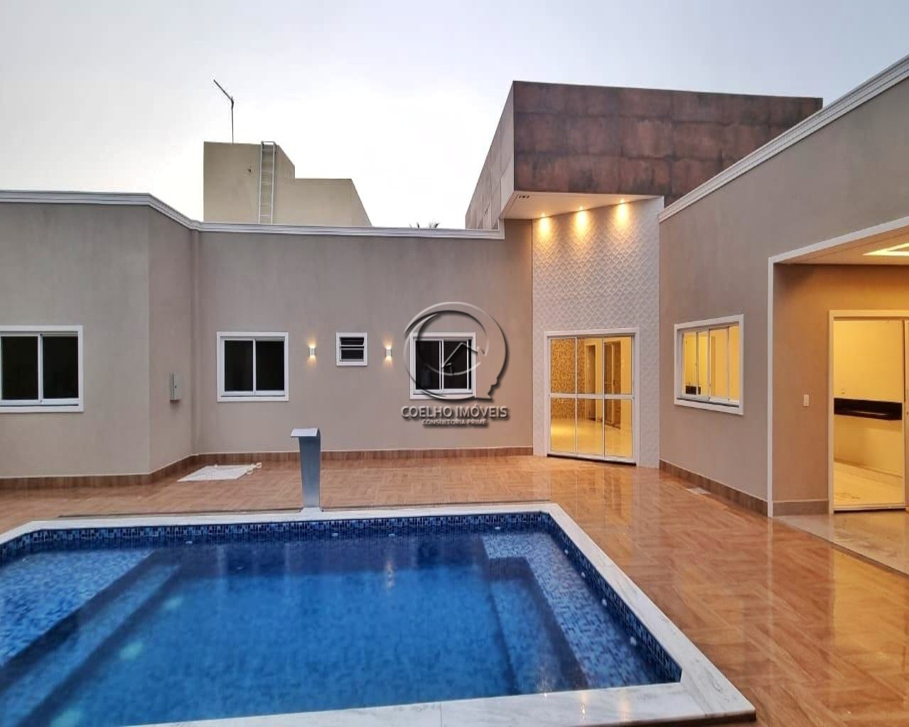 Casa à venda com 3 quartos, 323m² - Foto 4