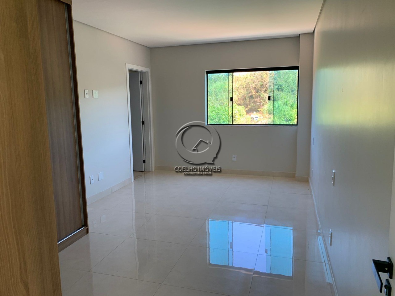 Casa à venda com 3 quartos, 268m² - Foto 14