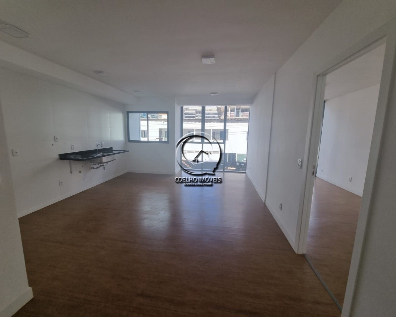 Apartamento à venda com 2 quartos, 73m² - Foto 1