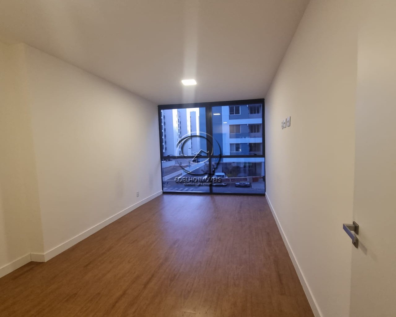 Apartamento à venda com 4 quartos, 191m² - Foto 8