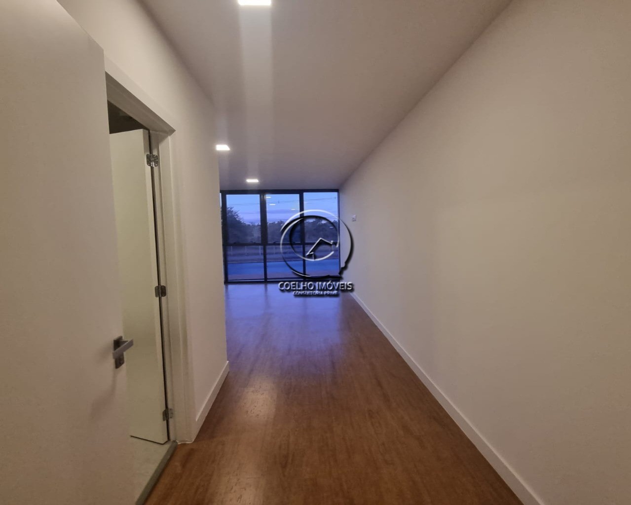 Apartamento à venda com 4 quartos, 192m² - Foto 7