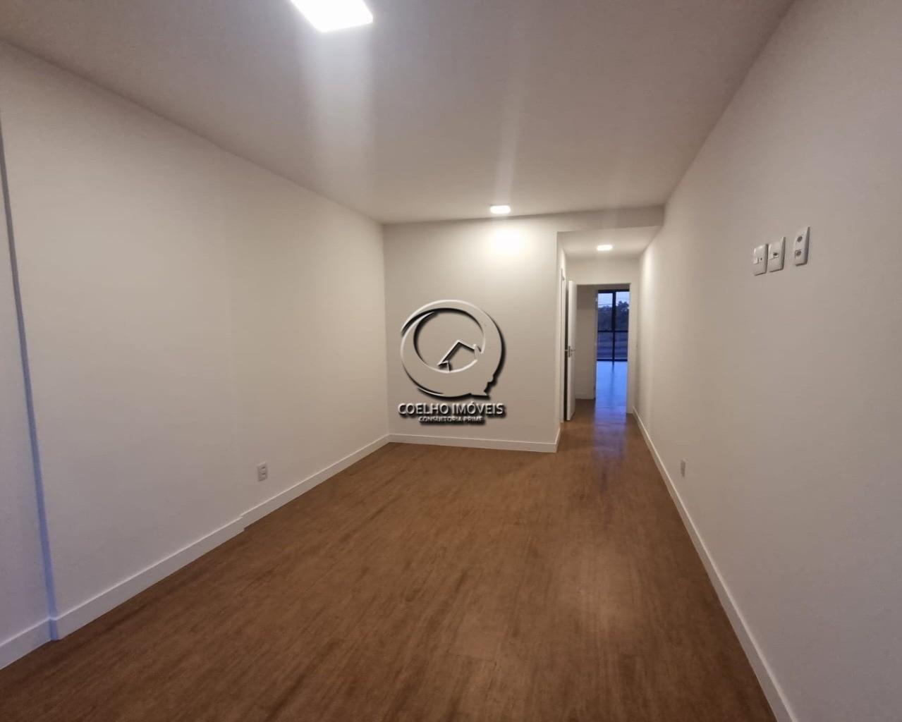 Apartamento à venda com 4 quartos, 192m² - Foto 9