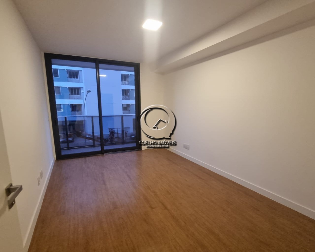 Apartamento à venda com 4 quartos, 192m² - Foto 13