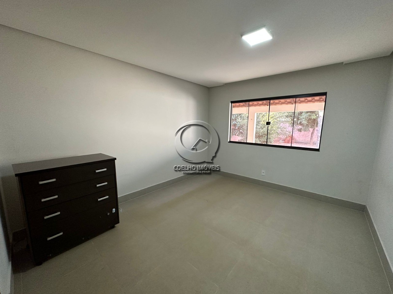 Casa à venda com 3 quartos, 730m² - Foto 11