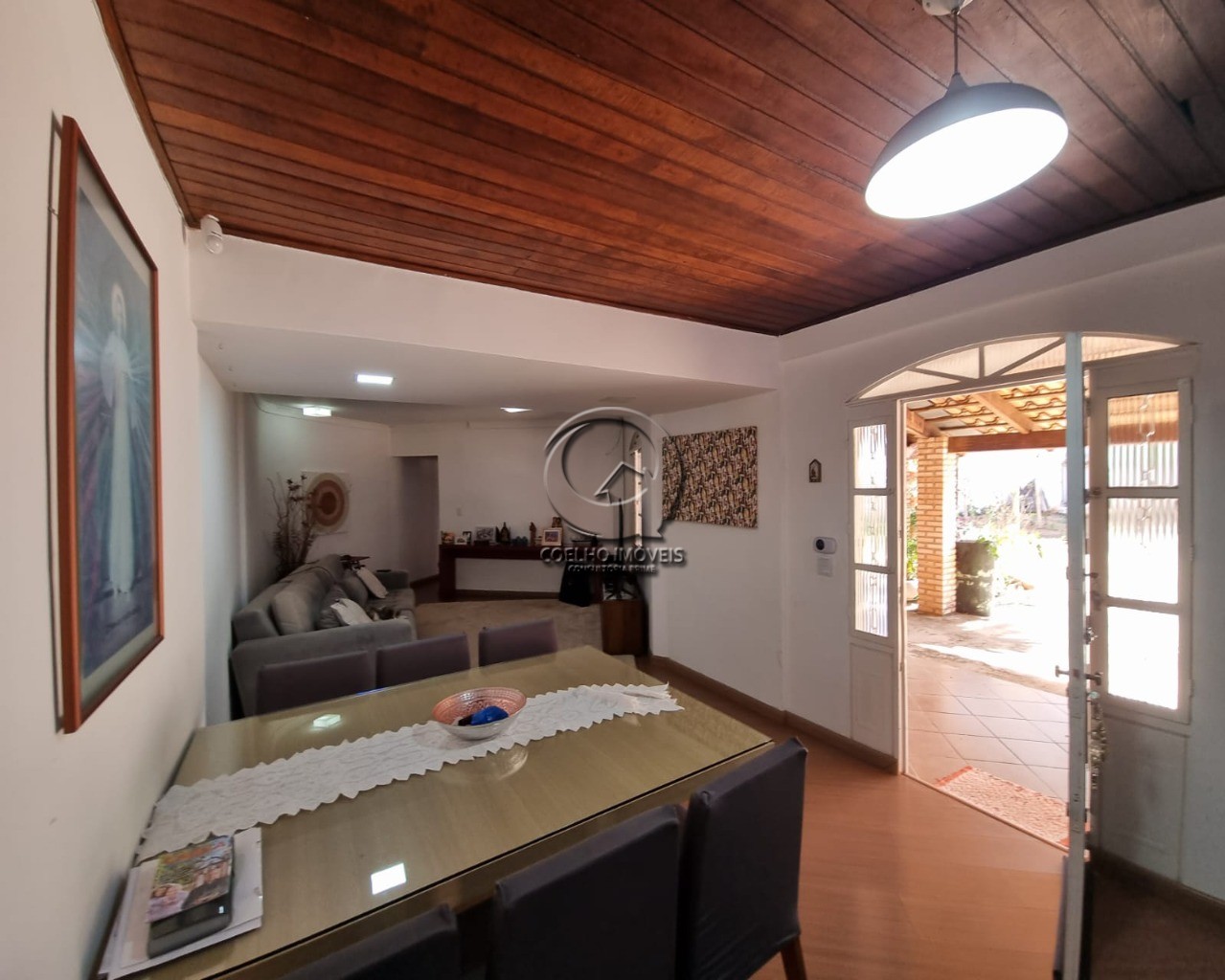 Casa à venda com 3 quartos, 250m² - Foto 4