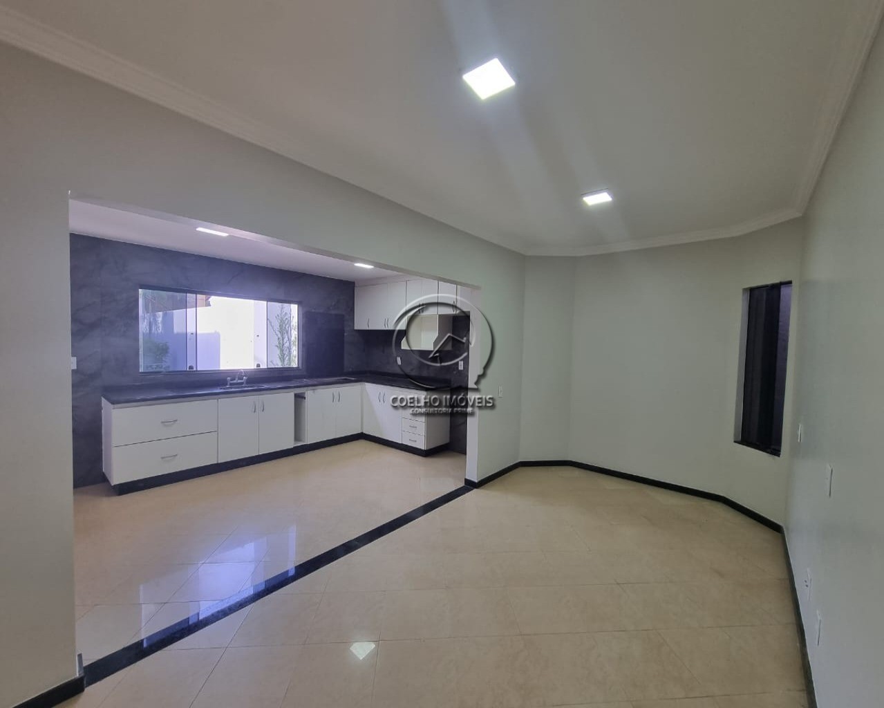 Casa à venda com 3 quartos, 370m² - Foto 16