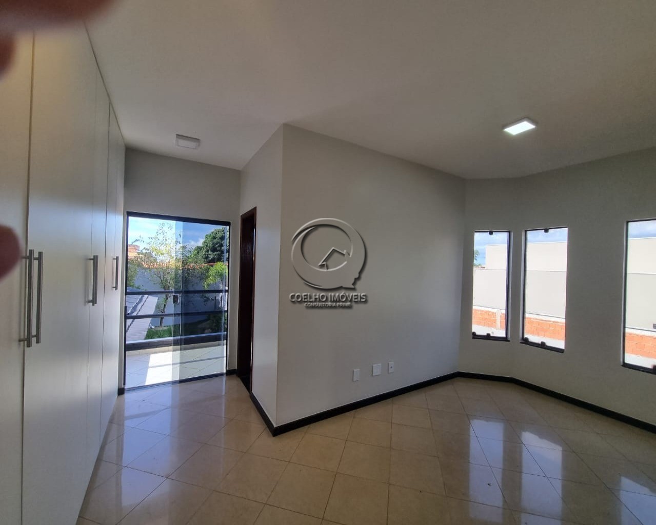 Casa à venda com 3 quartos, 370m² - Foto 21