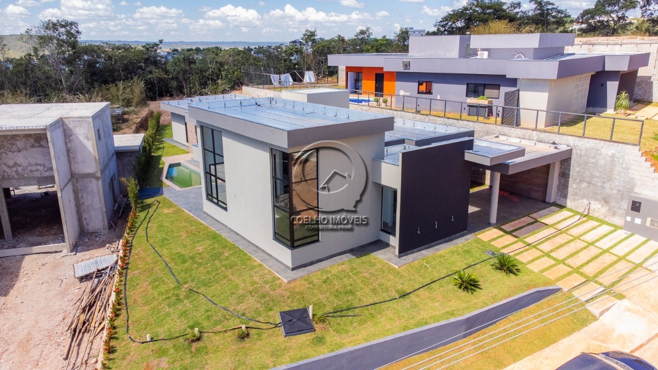 Casa à venda com 3 quartos, 420m² - Foto 2