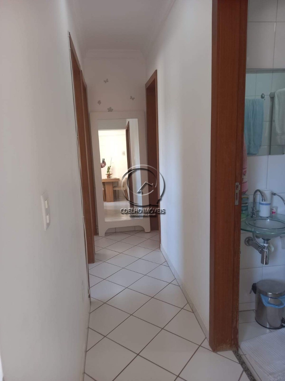 Apartamento à venda com 3 quartos, 64m² - Foto 2