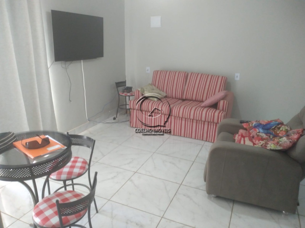 Apartamento à venda com 2 quartos, 75m² - Foto 1