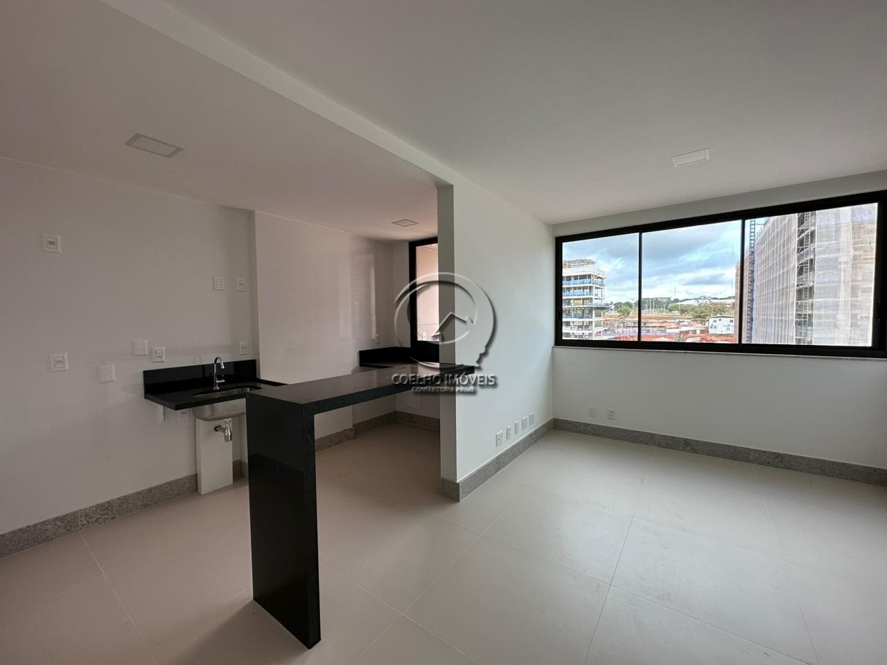 Apartamento à venda com 2 quartos, 69m² - Foto 2