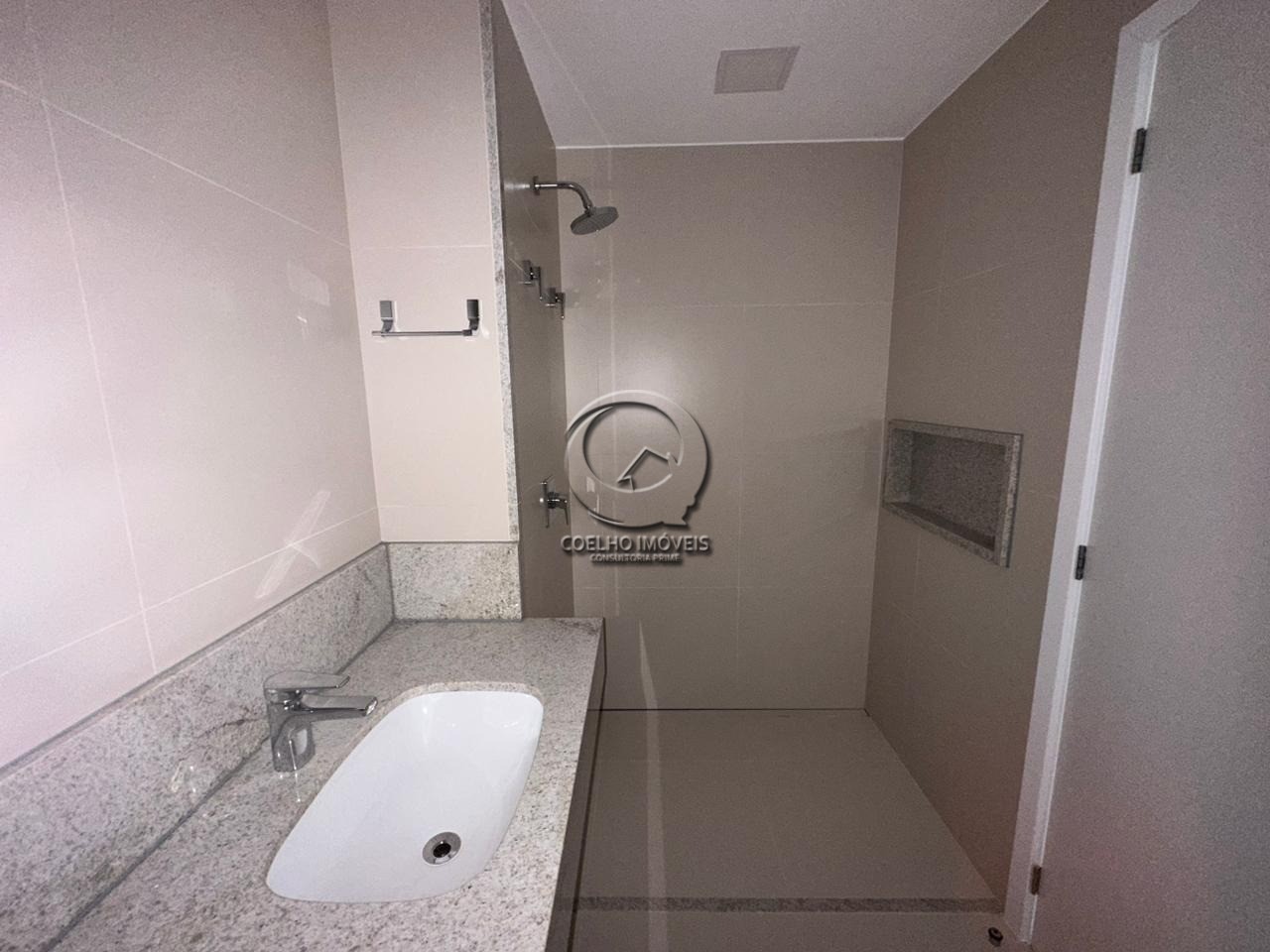 Apartamento à venda com 2 quartos, 69m² - Foto 7