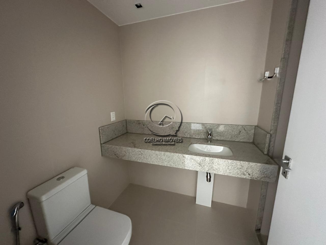 Apartamento à venda com 2 quartos, 69m² - Foto 11